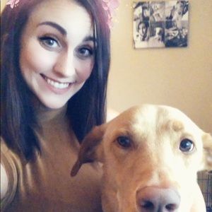 Meet your Posher, Abby